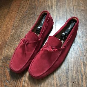 TOD'S 
Gommino suede driving shoes